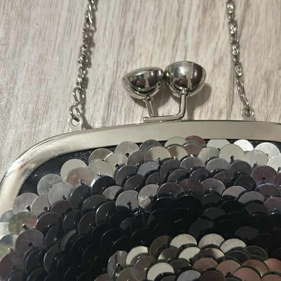 Jessica McClintock sequined evening purse preloved EUC ❤️ - Picture 3 of 11